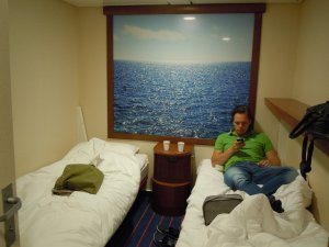 Zo heb je in iedergeval het gevoel dat je naar buiten kan kijken ; )