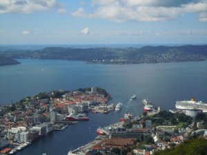 Het is gek om het stadje van bovenaf te zien, ongelooflijk!!!